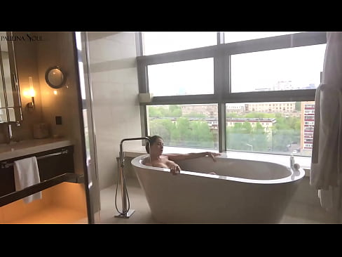 ❤️ Tremendous nwa ọhụrụ mmasị jerking anya ọtụ ya n'ime ụlọ ịwụ ahụ ❌ Ihe gba ọtọ ❌️