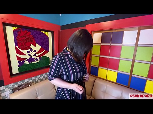 ❤️ Cutie Japanese nwere nnukwu nnụnnụ tit na-eji ihe ụmụaka egwuri egwu na-enwe mmekọahụ na-emetọ onwe ya ma nwee orgasm. Ọ na-ekwu na N'ajụjụ ọnụ banyere ya iberibe ahụmahụ. Nnukwu nnụnnụ tit na ọtụ ntutu na-asụ ude nke ukwuu. Osakaporn ❌ Ihe gba ọtọ ❌️